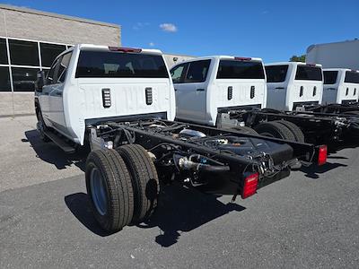 2026 GMC Sierra 3500 Crew Cab DRW 4WD Cab Chassis for sale #26WG22 - photo 2