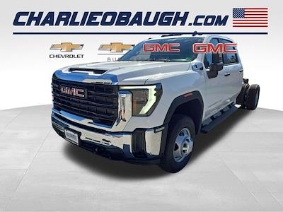 2026 GMC Sierra 3500 Crew Cab DRW 4WD Cab Chassis for sale #26WG23 - photo 1