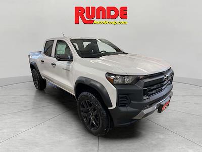 New 2025 Chevrolet Colorado Trail Boss Crew Cab 4WD Pickup for sale #S1187041 - photo 1