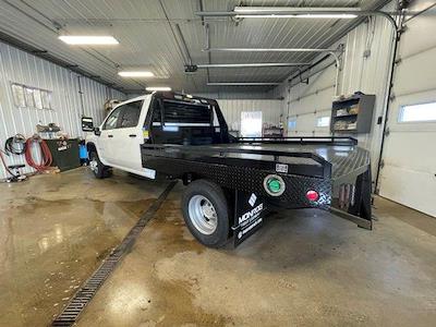 New 2025 Chevrolet Silverado 3500 Work Truck Crew Cab 4WD Flatbed Truck for sale #SF275829 - photo 2