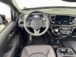 Used 2025 Chrysler Pacifica Select Minivan for sale #999147 - photo 17
