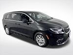 Used 2025 Chrysler Pacifica Select Minivan for sale #999147 - photo 4