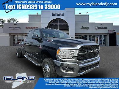 New 2022 Ram 3500 SLT Crew Cab 4x4 60 CA Cab Chassis for sale #C106371 - photo 1