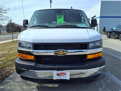 Used 2025 Chevrolet Express 3500 - photo 1