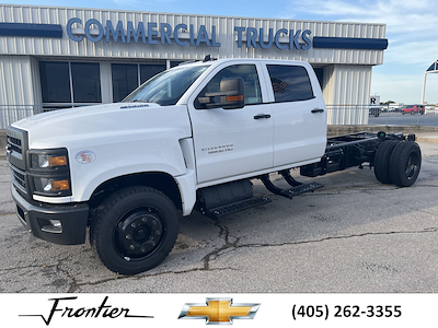 2023 Chevrolet Silverado 5500 Crew Cab DRW RWD, Cab Chassis for sale #T23288 - photo 1