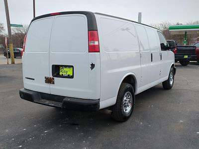 Used 2017 Chevrolet Express 3500 - photo 1