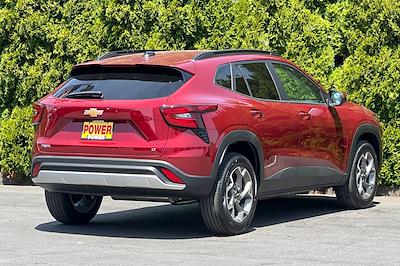 2025 Chevrolet Trax FWD SUV for sale #27434 - photo 2