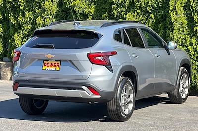 2025 Chevrolet Trax FWD SUV for sale #27469 - photo 2