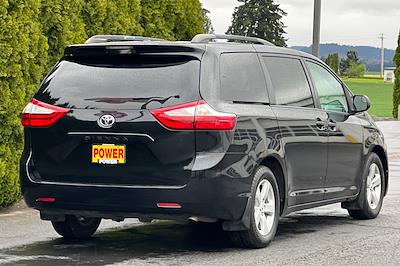 2015 Toyota Sienna 4x2 Minivan for sale #D02660 - photo 2