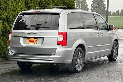 2014 Chrysler Town and Country FWD Minivan for sale #D02713 - photo 2
