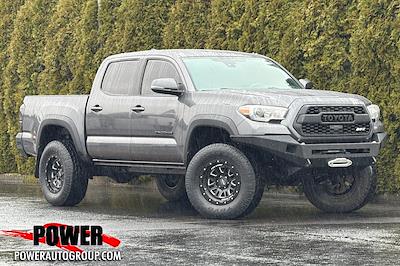 Used 2018 Toyota Tacoma - photo 1