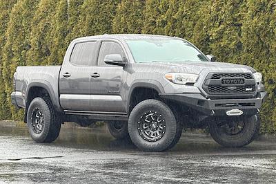 Used 2018 Toyota Tacoma - photo 1