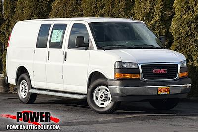 Used 2024 GMC Savana 2500 - photo 1