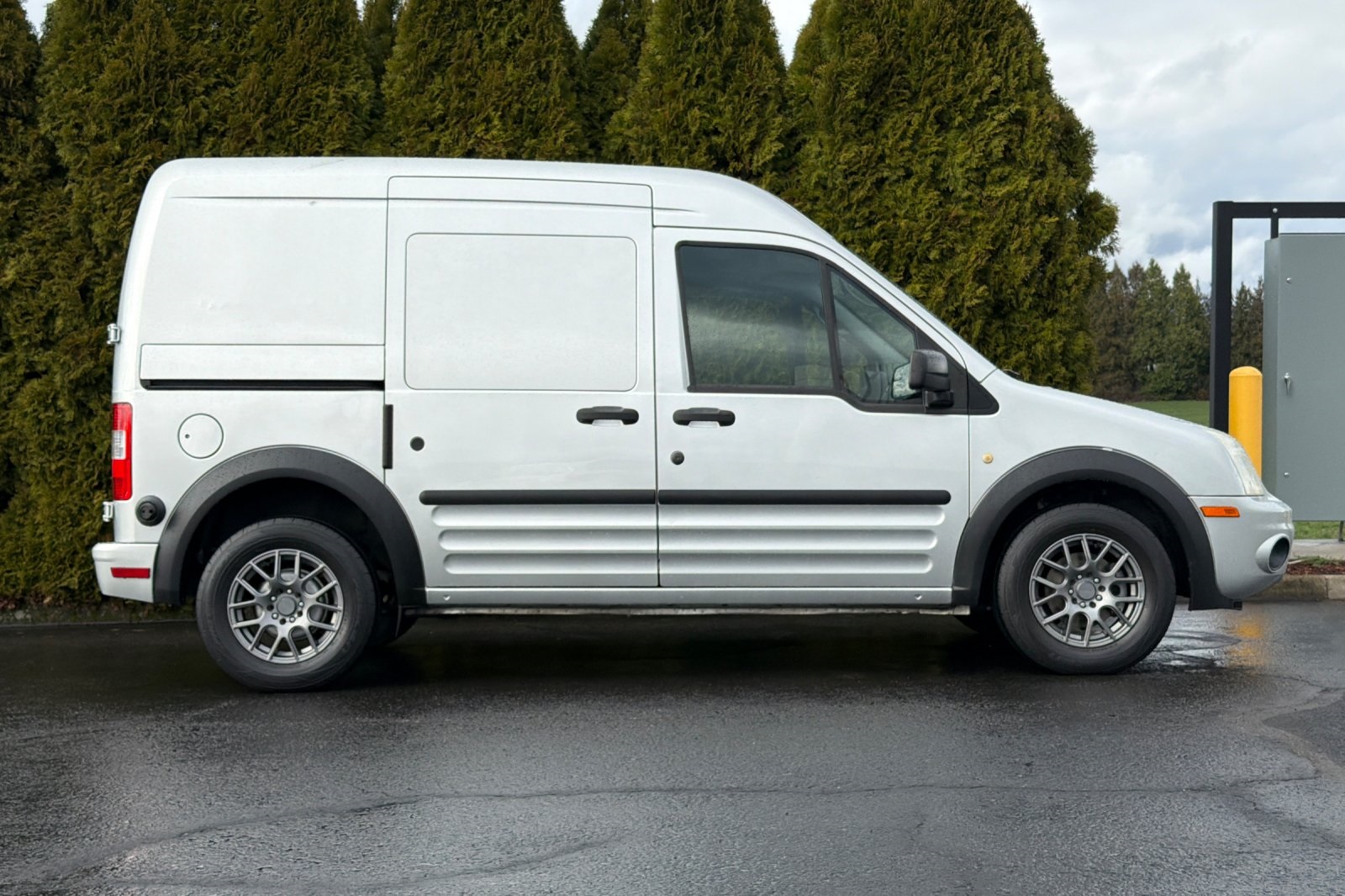 Used 2013 Ford Transit Connect - photo 2