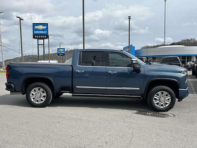 Used 2025 Chevrolet Silverado 2500 - photo 1