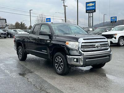 Used 2017 Toyota Tundra - photo 1