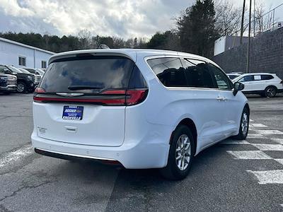 Used 2023 Chrysler Pacifica - photo 1