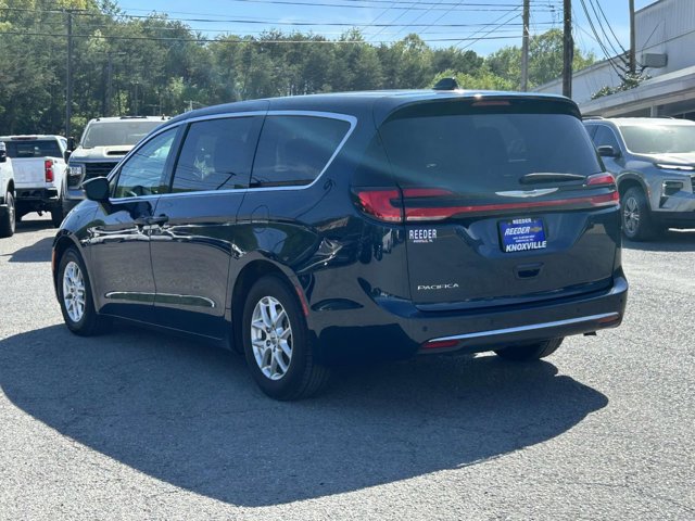 Used 2023 Chrysler Pacifica - photo 7
