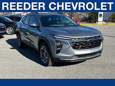 New 2025 Chevrolet Trax LT FWD SUV for sale #SC195504 - photo 1