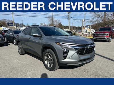 New 2025 Chevrolet Trax LT FWD SUV for sale #SC195519 - photo 1