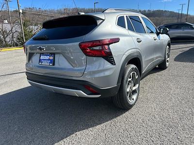 New 2025 Chevrolet Trax LT FWD SUV for sale #SC195519 - photo 2