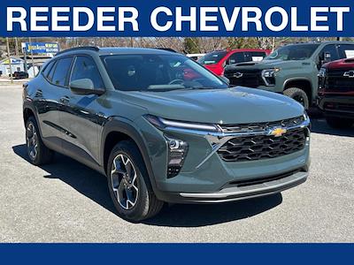 New 2025 Chevrolet Trax LT FWD SUV for sale #SC195685 - photo 1