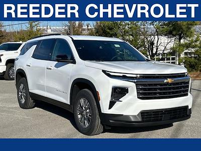 New 2025 Chevrolet Traverse FWD LT FWD SUV for sale #SJ186551 - photo 1