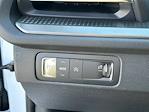 New 2025 Chevrolet Traverse FWD LT FWD SUV for sale #SJ186551 - photo 19