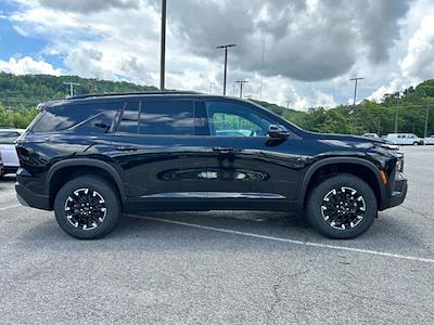 New 2025 Chevrolet Traverse Z71 AWD SUV for sale #SJ266957 - photo 2
