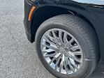 New 2025 Chevrolet Suburban LT 4WD SUV for sale #SR353320 - photo 9