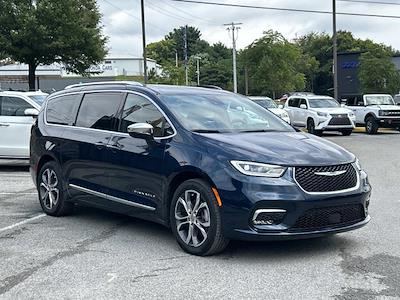 2025 Chrysler Pacifica AWD Minivan for sale #SR502361 - photo 1