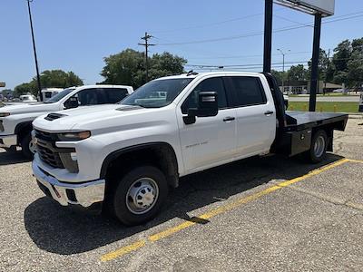 New 2025 Chevrolet Silverado 3500 Work Truck Crew Cab 4WD Flatbed Truck for sale #B255852 - photo 1