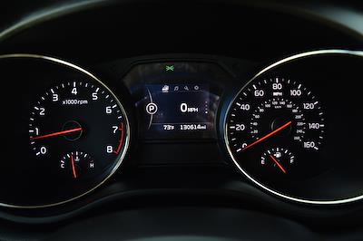 Used 2017 Kia Sedona - photo 2