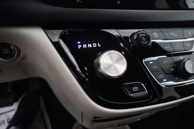 Used 2018 Chrysler Pacifica - photo 15