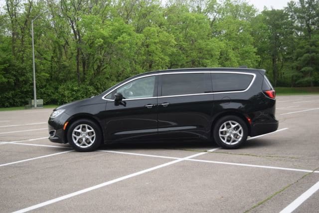 Used 2018 Chrysler Pacifica - photo 27