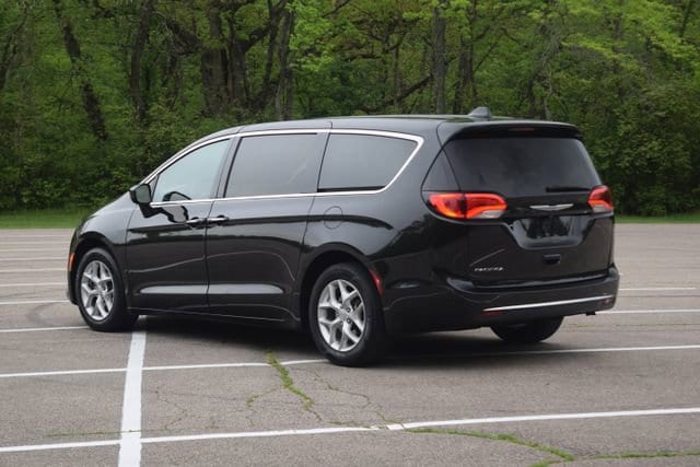 Used 2018 Chrysler Pacifica - photo 28