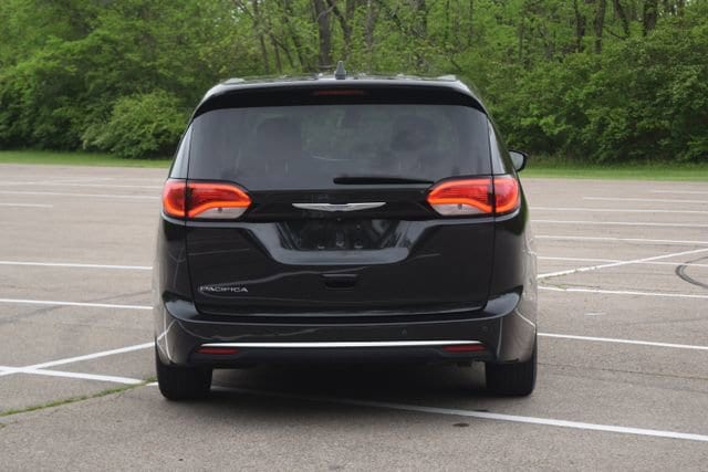 Used 2018 Chrysler Pacifica - photo 5