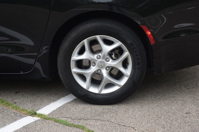 Used 2018 Chrysler Pacifica - photo 30