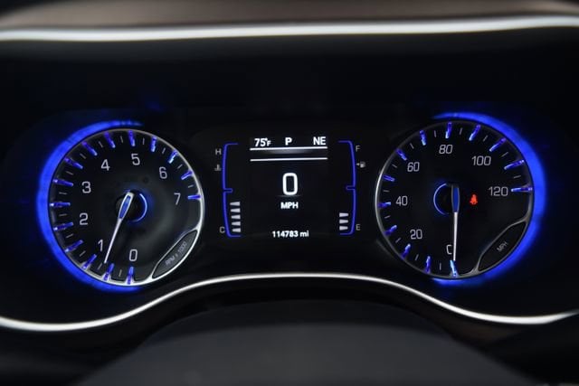 Used 2018 Chrysler Pacifica - photo 7