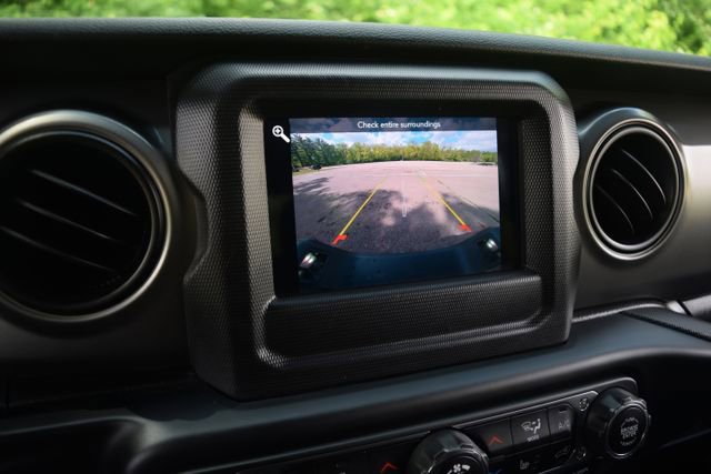 Used 2021 Jeep Gladiator - photo 14