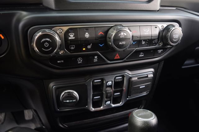Used 2021 Jeep Gladiator - photo 15