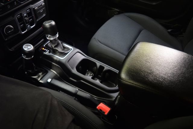 Used 2021 Jeep Gladiator - photo 17