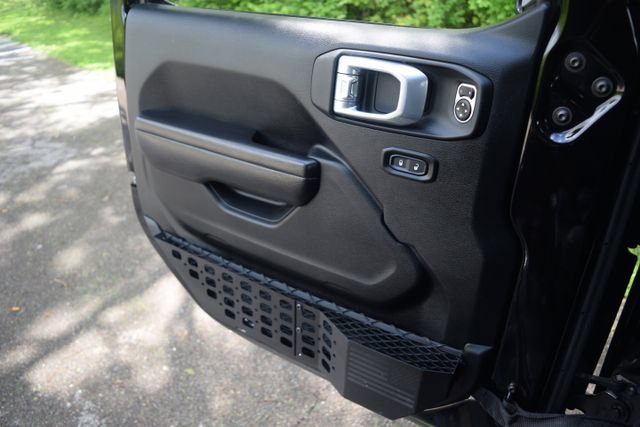 Used 2021 Jeep Gladiator - photo 22