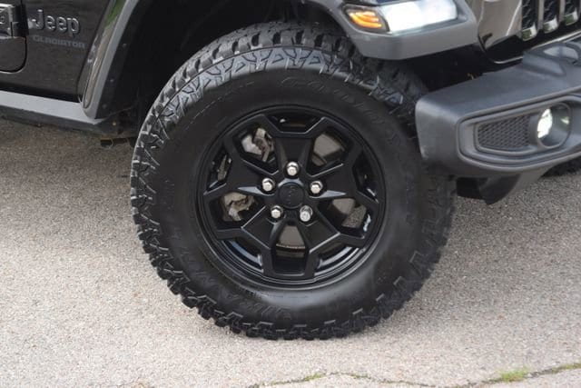 Used 2021 Jeep Gladiator - photo 31
