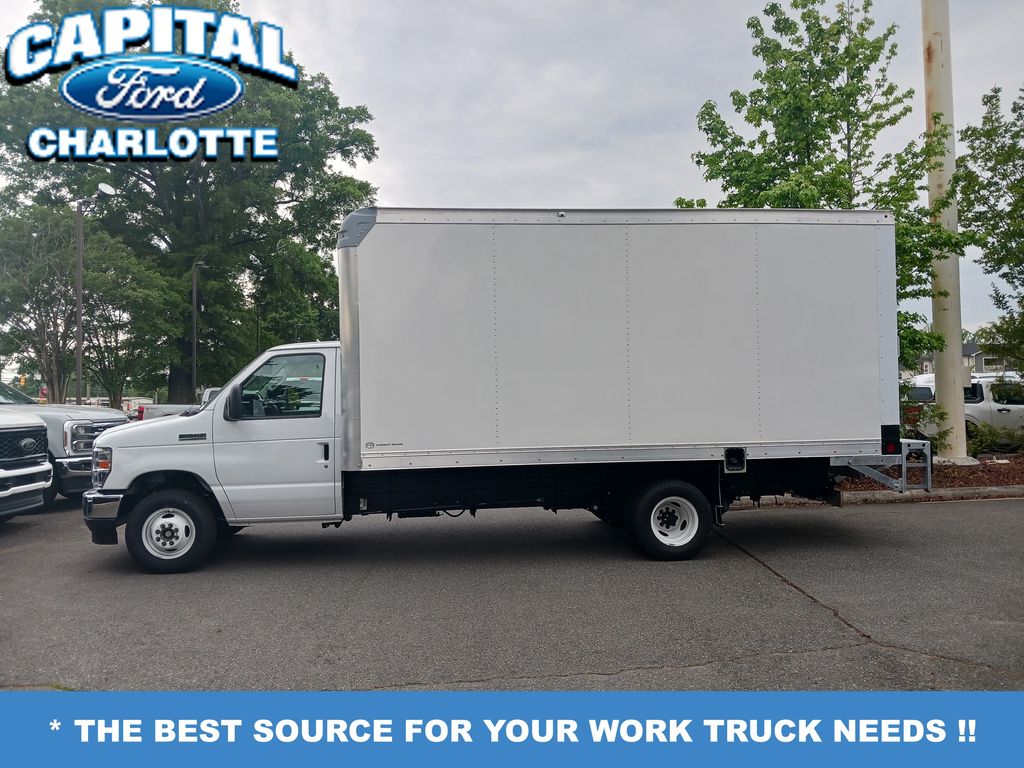 New 2027 Ford E-350 - photo 2