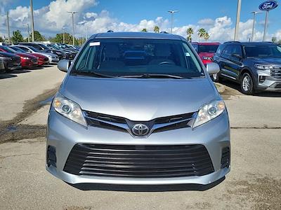 2019 Toyota Sienna 4x2, Minivan for sale #KS995170 - photo 2