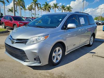 2019 Toyota Sienna 4x2, Minivan for sale #KS995170 - photo 1