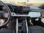 New 2025 GMC Canyon AT4 Crew Cab 4WD Pickup for sale #N03926 - photo 18