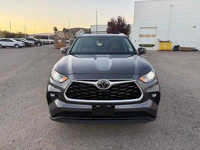 Used 2024 Toyota Highlander LE for sale #N04138B - photo 2