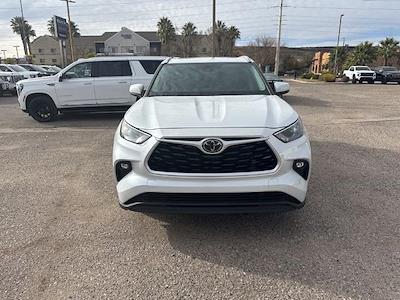 Used 2022 Toyota Highlander - photo 1